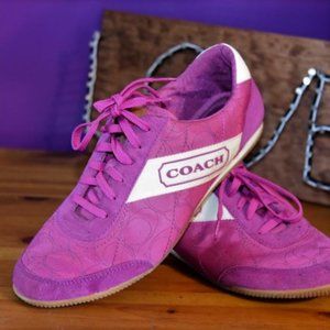 🦩COACH Pink Signature Canvas Sneakers🦩